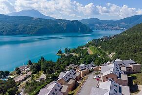 Apartment on Lake Serre-poncon With Pool