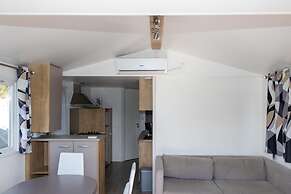 Apartment on Lake Serre-poncon With Pool