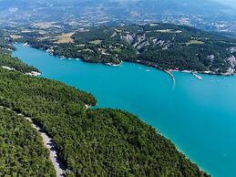 Apartment on Lake Serre-poncon With Pool