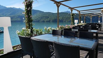 Apartment on Lake Serre-poncon With Pool