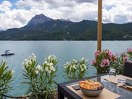 Apartment by Lake Serre-poncon With Pool