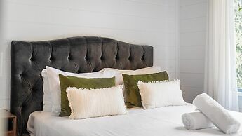 Gray Chalet in Daylesford