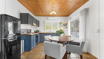 Gray Chalet in Daylesford