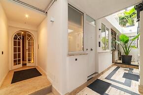 JOIVY Elegant Suites Near Villa Borghese