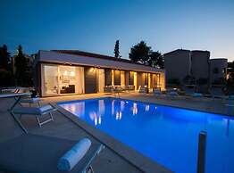 Villa Ema