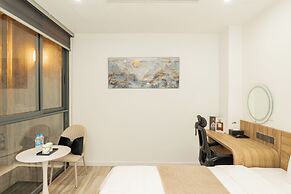 Myrcella Apartment