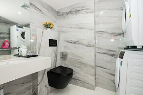 Myrcella Apartment