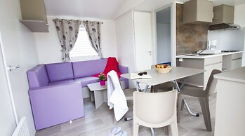 Mobile Home in Bessan With Terrace