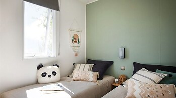 Mobile Home in Bessan With Terrace