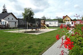 Mobile Home in Kolczewo With a Terrace