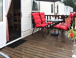 Mobile Home in Kolczewo With a Terrace