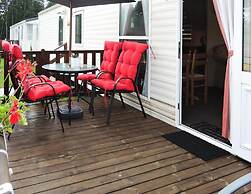 Mobile Home in Kolczewo With a Terrace