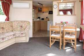 Mobile Home in Kolczewo With a Terrace