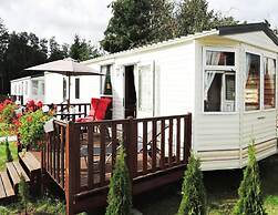 Mobile Home in Kolczewo With a Terrace