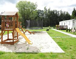 Mobile Home in Kolczewo With a Terrace