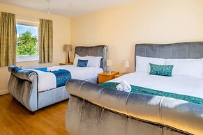 14 Guests-6 Bedroom House, Free Parking