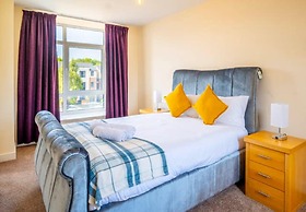 14 Guests-6 Bedroom House, Free Parking