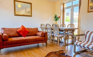 14 Guests-6 Bedroom House, Free Parking