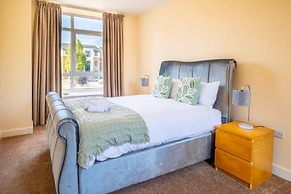 14 Guests-6 Bedroom House, Free Parking