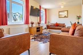 14 Guests-6 Bedroom House, Free Parking