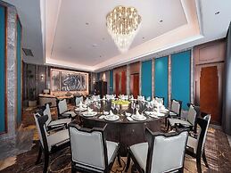 Golden Pear Hotel