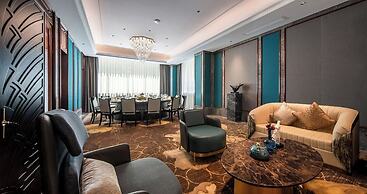 Golden Pear Hotel