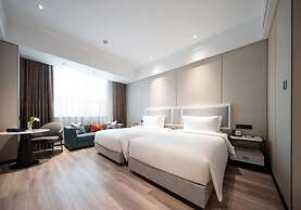 Golden Pear Hotel