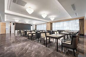 Golden Pear Hotel