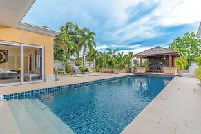 Tropical Luxury 4BR Pool Villa w Game Area