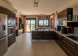 Villa Zoe - With 72m Pool