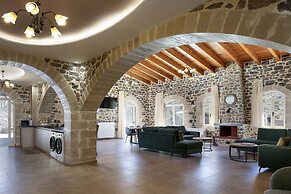Villa Pasiphae - With Private Heated Pool