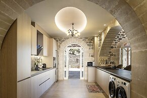 Villa Pasiphae - With Private Heated Pool