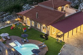 Villa Pasiphae - With Private Heated Pool