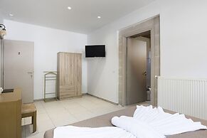 Villa Pasiphae - With Private Heated Pool