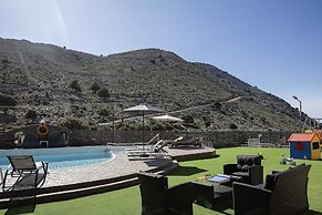 Villa Pasiphae - With Private Heated Pool