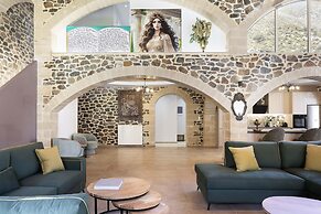 Villa Pasiphae - With Private Heated Pool