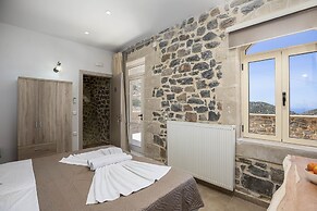 Villa Pasiphae - With Private Heated Pool