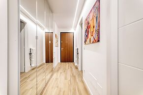 Stylish 2-Bedroom flat near CityLife
