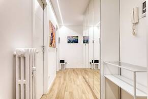 Stylish 2-Bedroom flat near CityLife