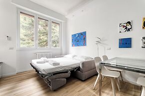 Stylish 2-Bedroom flat near CityLife