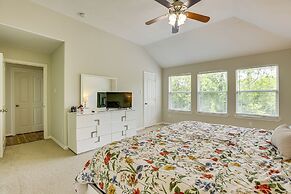 Group-ready Getaway in North Houston!