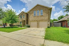 Group-ready Getaway in North Houston!
