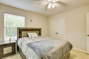 Group-ready Getaway in North Houston!