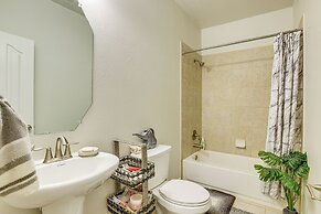 Group-ready Getaway in North Houston!