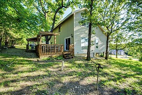 Walk to Pomme de Terre Lake: Pet-friendly Escape