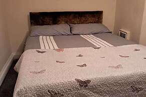 Central 2-bed House - Sleeps 2 & Friendly