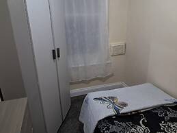 Central 2-bed House - Sleeps 2 & Friendly