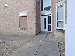 Central 2-bed House - Sleeps 2 & Friendly