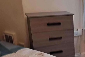 Central 2-bed House - Sleeps 2 & Friendly