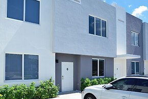 Stylish Townhouses by Design District